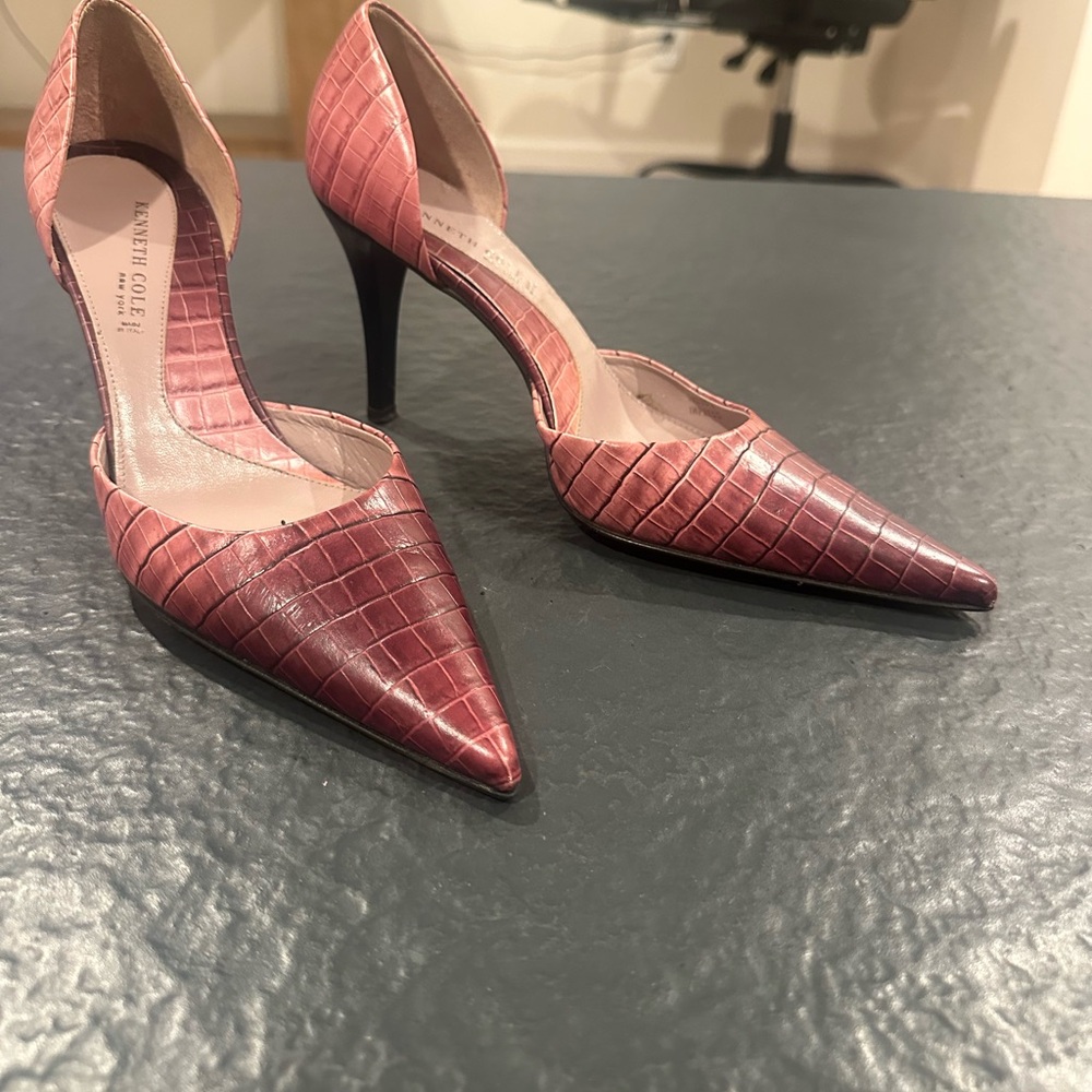 Y2K Kenneth Cole D’orsay Impress Pink Croc Pointed Toe Pump - Picture 2 of 16